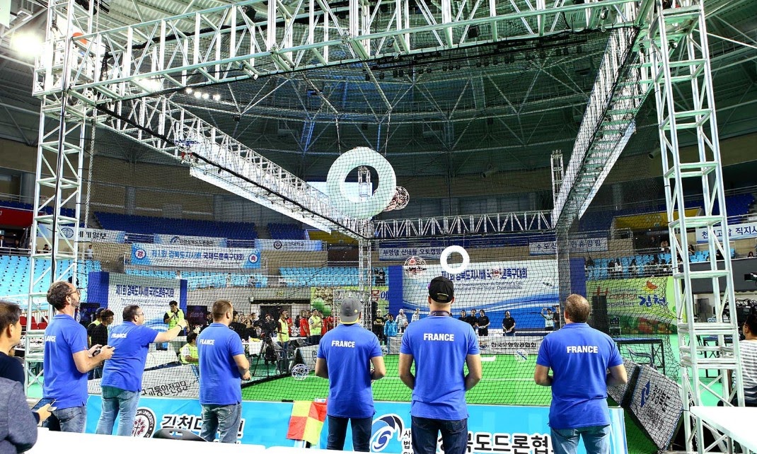 Equipe de France Drone Soccer lors d'une compétition internationale